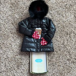 Kohls St. Nicholas Square holiday cheer wine cover